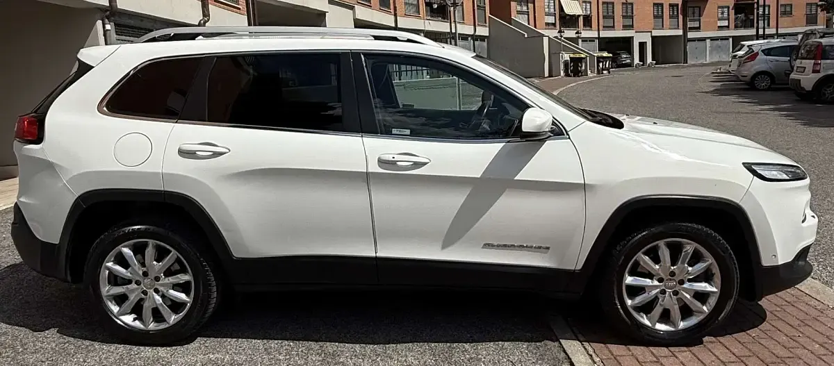 Usata Jeep Cherokee Limited 200 CV (147 kW) 2016 Bianco SUV