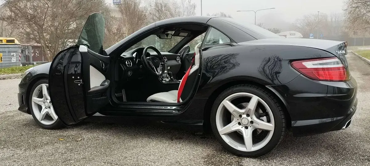 Usata Mercedes SLK200 Premium 184 CV (135 kW) 2011 Nero Cabrio
