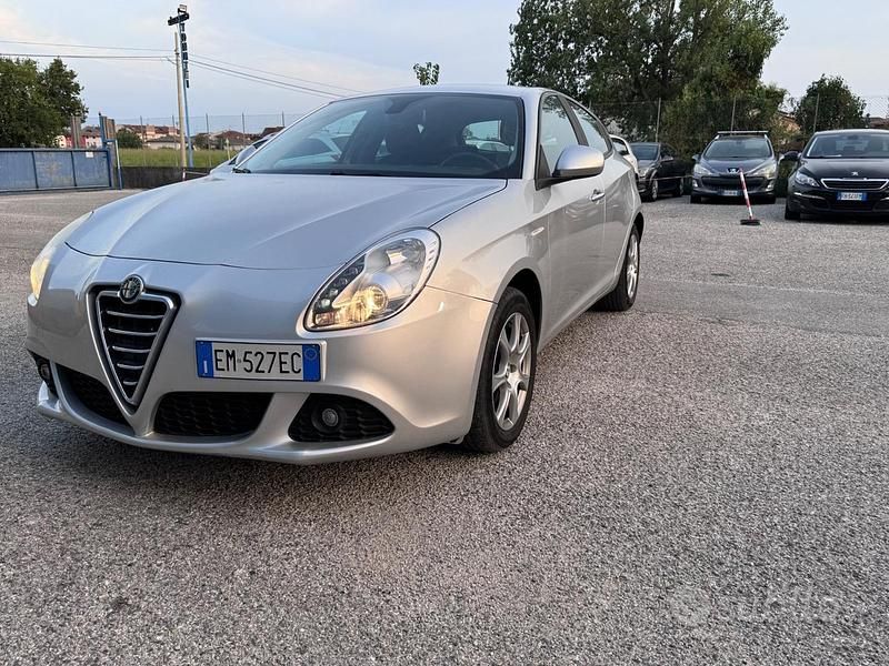 Usata Alfa Romeo Giulietta Progression 105 CV (77 kW) 2013 Grigio Utilitaria