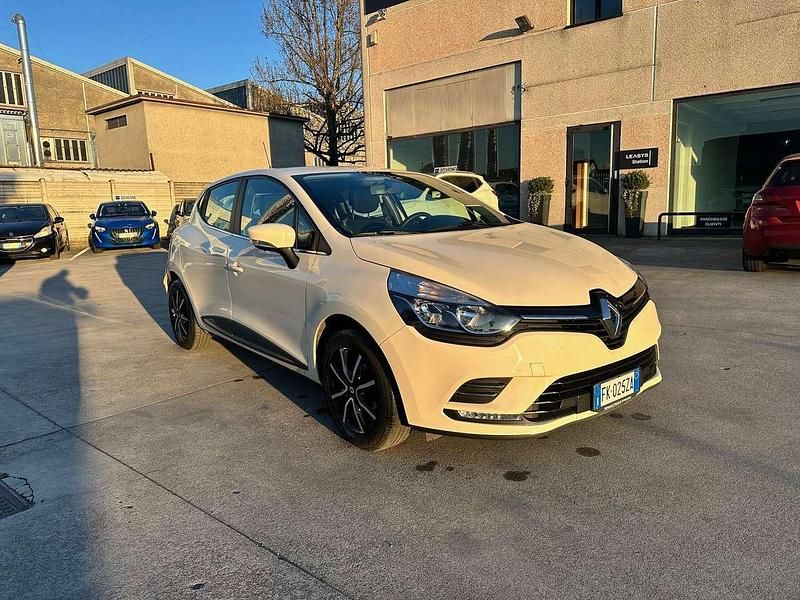 Usata Renault Clio IV Zen 90 CV (66 kW) 2017 Beige Berlina