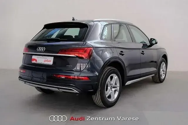 Begagnad Audi Q5 Advanced Plus 299 HK (219 kW) 2023 Grå SUV