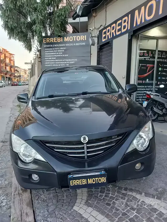 Usata SsangYong Kyron 141 CV (103 kW) 2007 Nero SUV