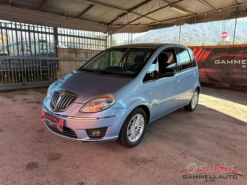 Usata Lancia Musa 95 CV (69 kW) 2011 Blu Monovolume