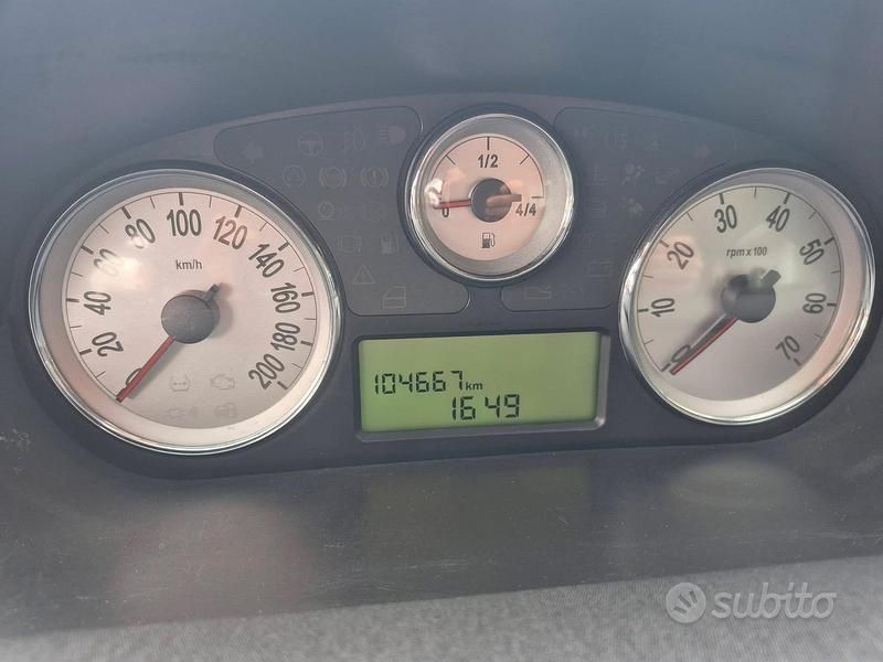 Usata Lancia Ypsilon 69 CV (50 kW) 2012 Nero Utilitaria