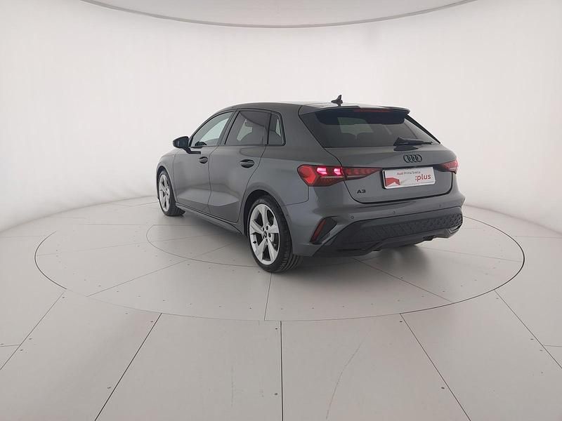 Usata Audi A3 S-Line 150 CV (110 kW) 2025 Grigio daytona perlato Berlina
