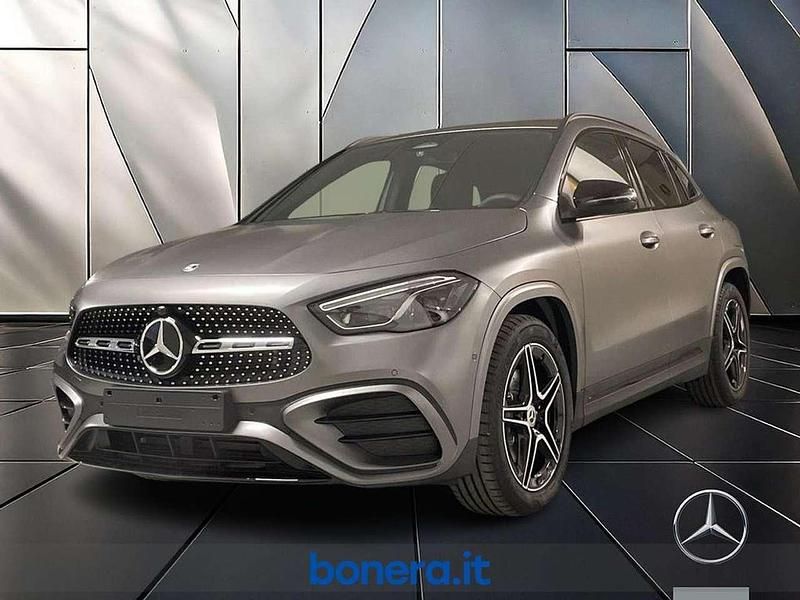 Grigio Nuova 2025 Mercedes GLA200 Advanced Plus SUV | 47.600 € (Buon prezzo) - Immagine 1/4