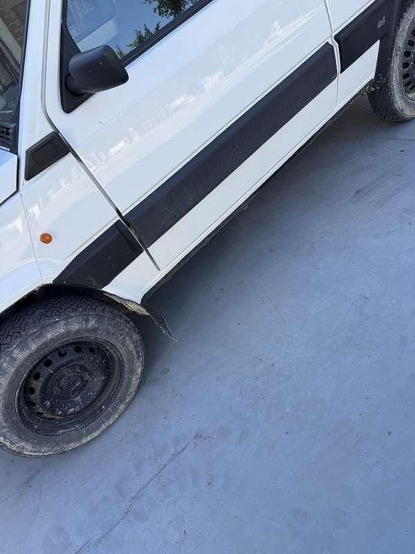 Usata Fiat Panda 4x4 54 CV (39 kW) 2001 Bianco Utilitaria