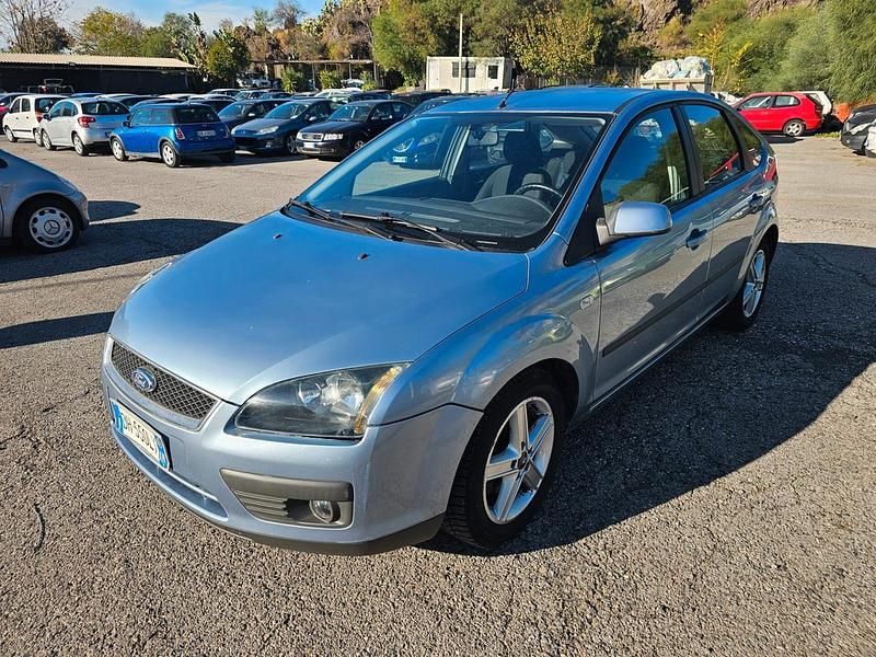 Usata Ford Focus 90 CV (66 kW) 2010 Grigio Berlina