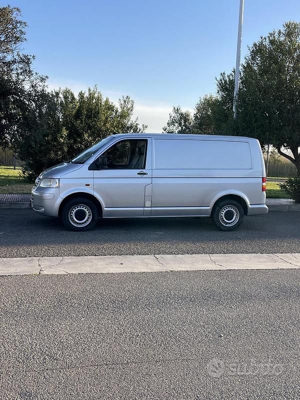 Usata VW Transporter Comfortline 173 CV (127 kW) 2008 Grigio Furgone
