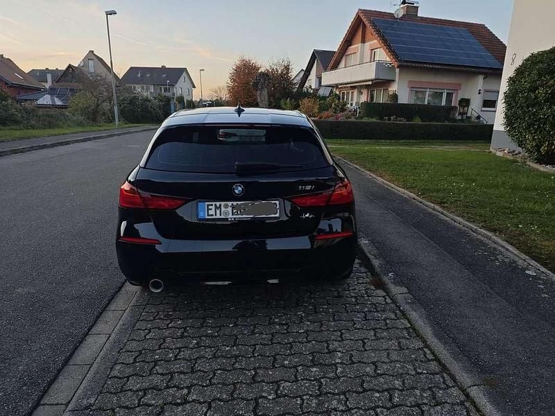 Usata BMW 118 Advantage 140 CV (102 kW) 2020 Nero Utilitaria