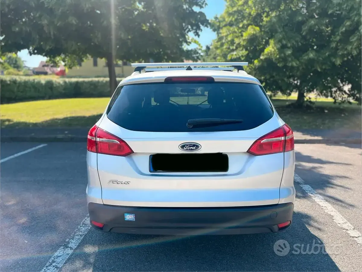 Usata Ford Focus Titanium 95 CV (69 kW) 2017 Grigio Station wagon