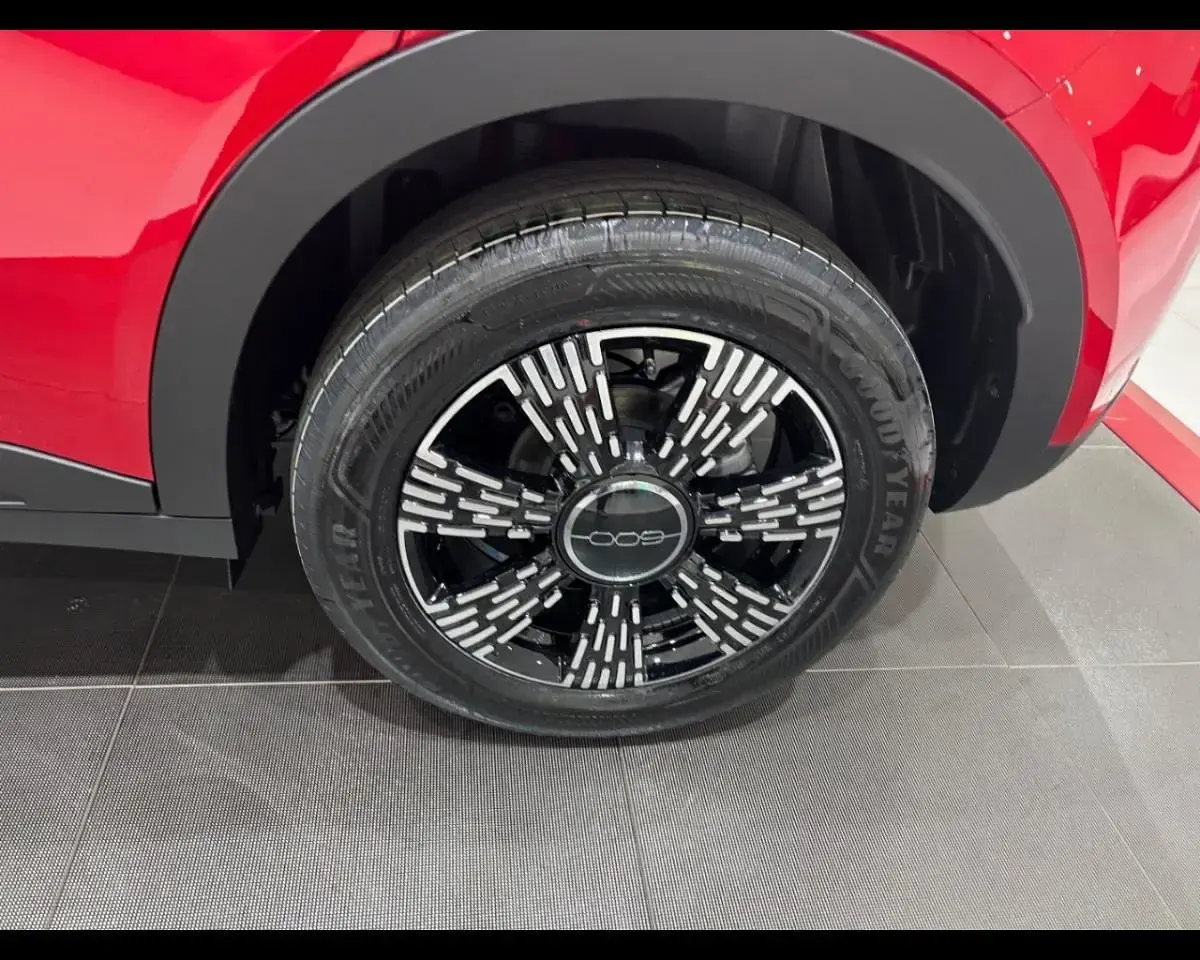 Nuova Fiat 600 Icon 145 CV (106 kW) 2025 Rosso SUV