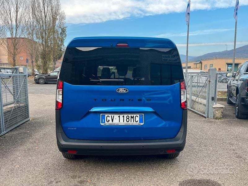 Usata Ford Tourneo Courier Titanium 125 CV (91 kW) 2024 Blu Monovolume