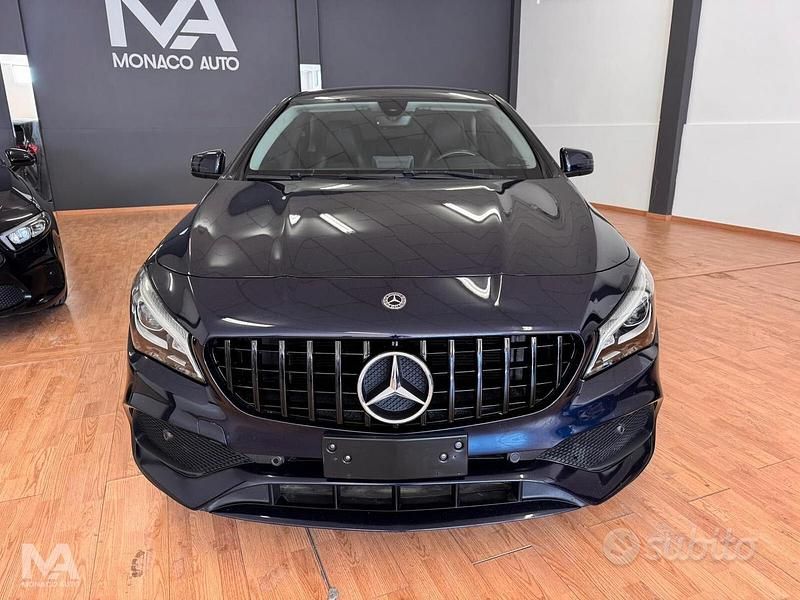 Usata Mercedes CLA200 Premium 135 CV (99 kW) 2018 Blu Berlina