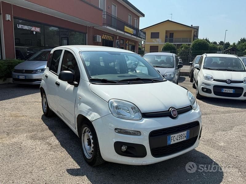 Gebraucht Fiat Panda Pop 69 PS (50 kW) 2016 Weiß Kleinwagen
