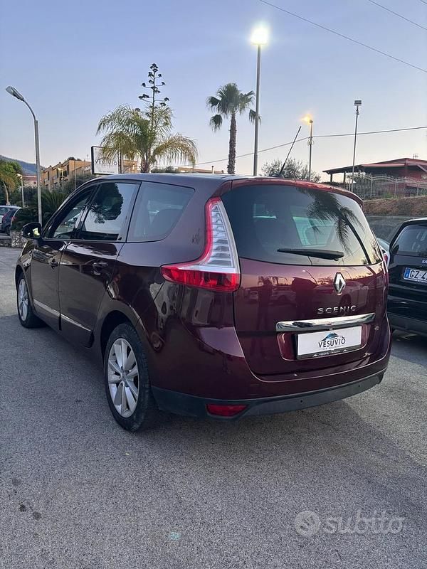 Usata Renault Scénic III Bose Edition 130 CV (95 kW) 2012 Rosso Monovolume