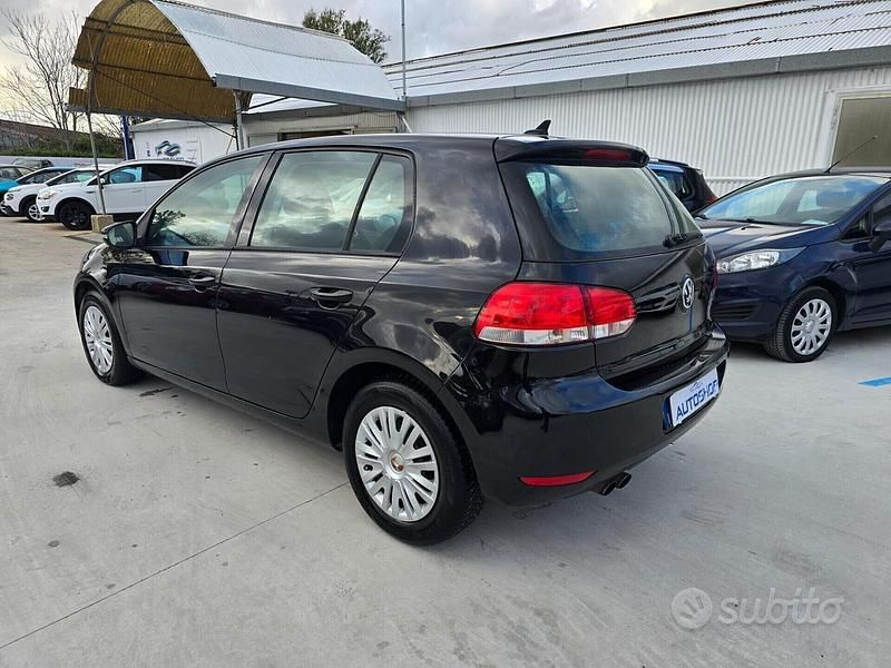 Usata VW Golf VI Trendline 110 CV (80 kW) 2009 Giallo Utilitaria