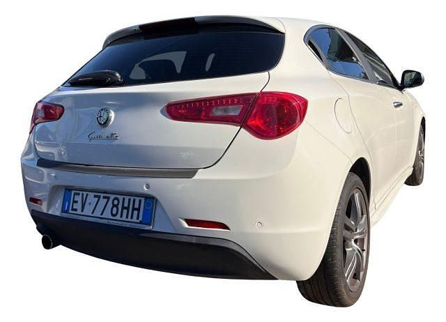 Usata Alfa Romeo Giulietta Distinctive 105 CV (77 kW) 2014 Bianco(met.) Utilitaria