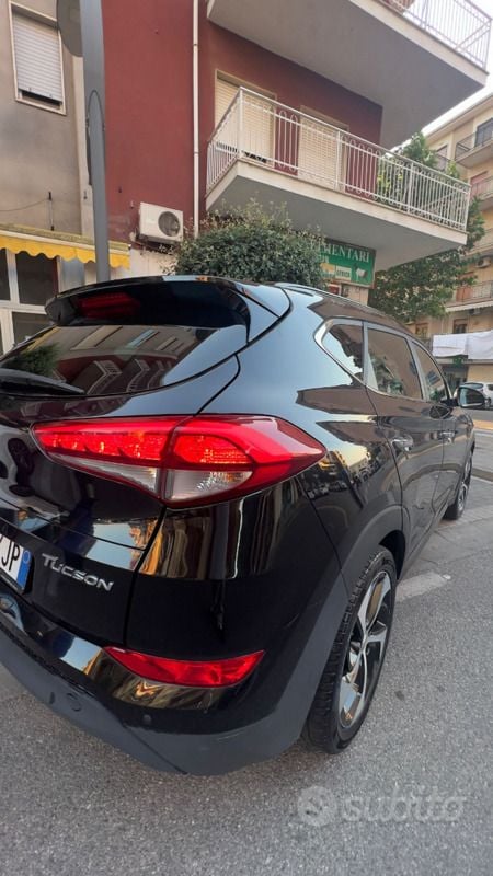 Usata Hyundai Tucson 141 CV (103 kW) 2016 Nero SUV
