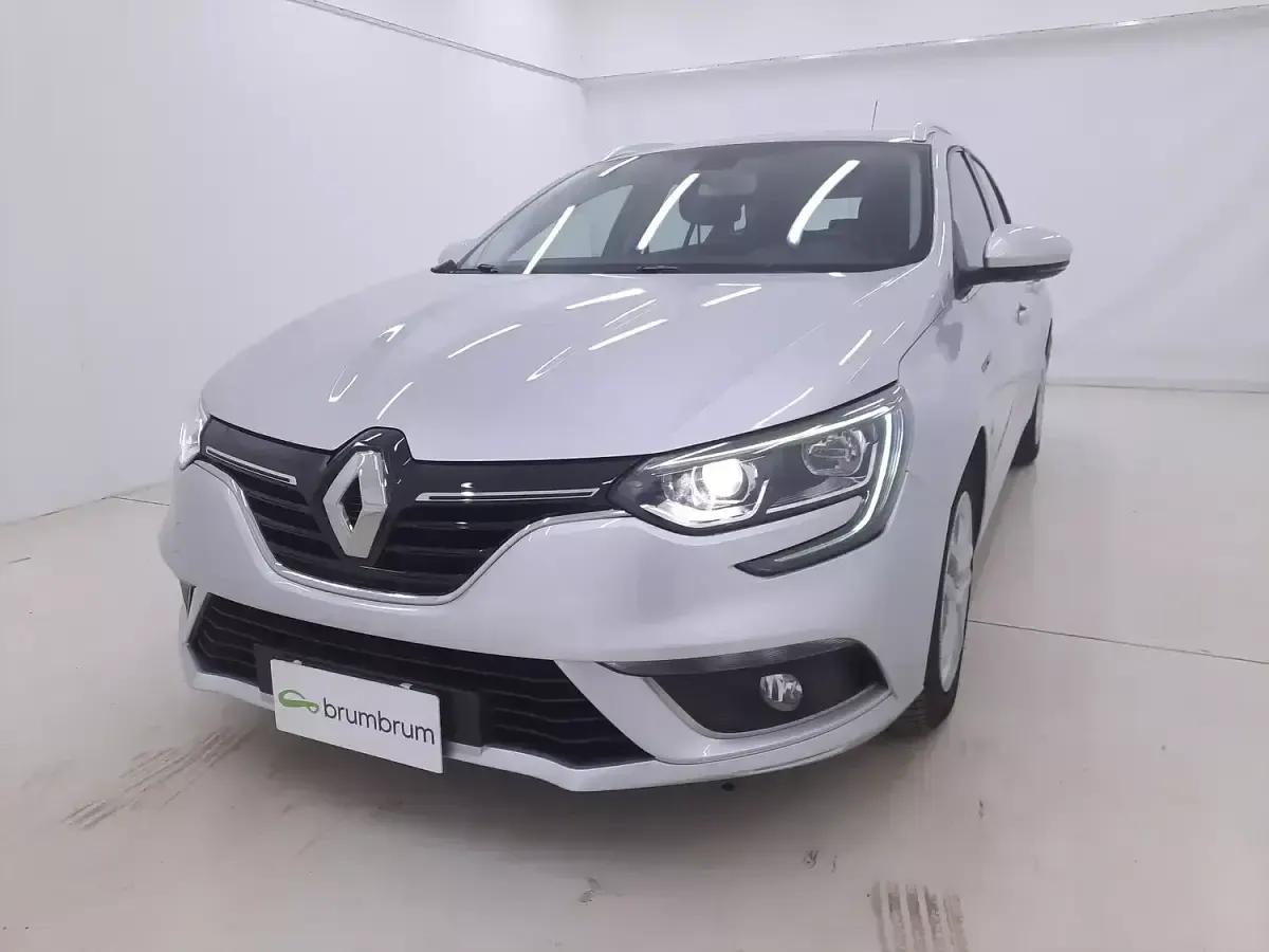Usata Renault Mégane GrandTour Business 116 CV (85 kW) 2020 Argentoargento Station wagon