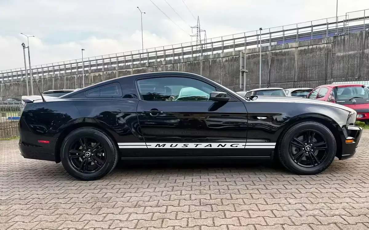 Usata Ford Mustang 306 CV (225 kW) 2014 Nero Berlina