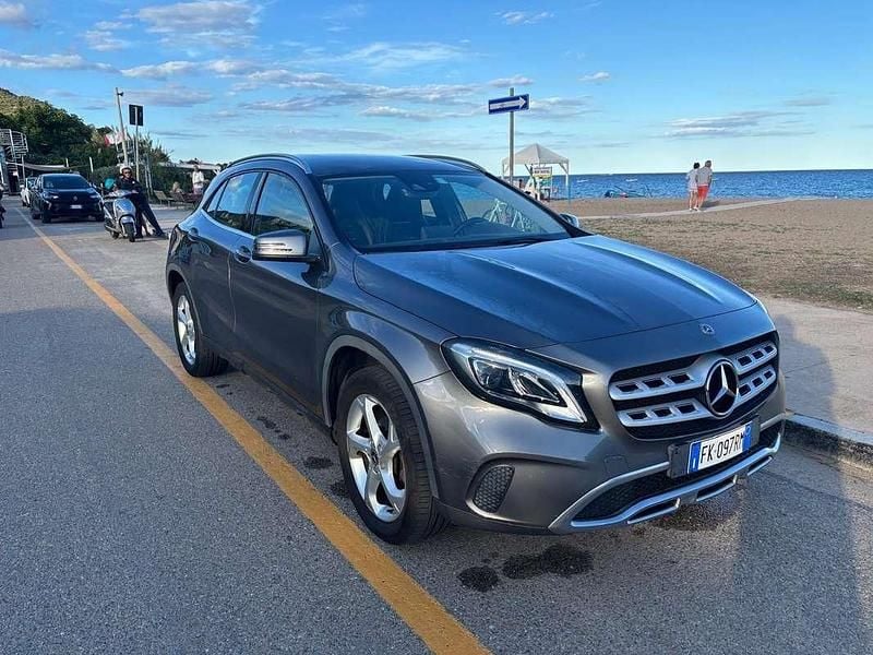 Usata Mercedes GLA200 136 CV (100 kW) 2017 SUV