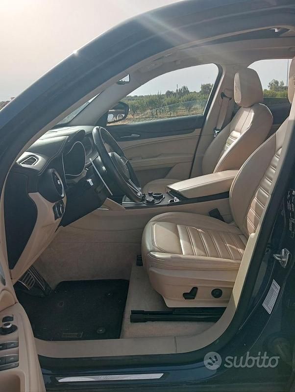 Usata Alfa Romeo Stelvio 280 CV (205 kW) 2018 Blu SUV