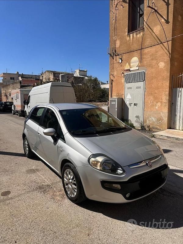 Usata Fiat Punto Evo 75 CV (55 kW) 2011 Grigio Utilitaria