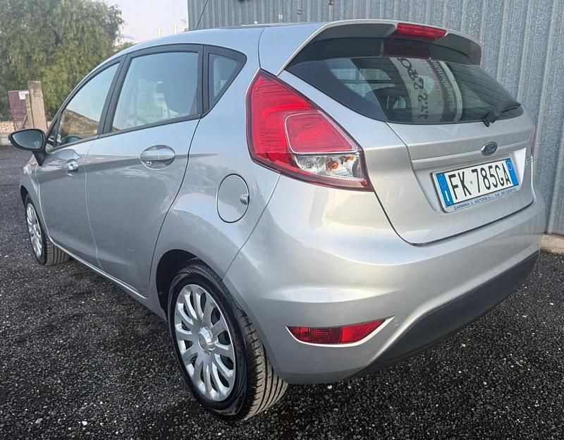Usata Ford Fiesta Business Edition 75 CV (55 kW) 2017 Argento Utilitaria
