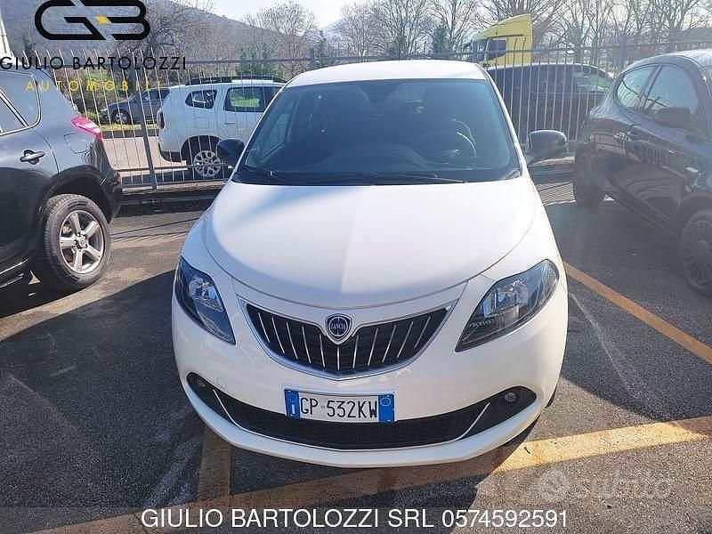 Usata Lancia Ypsilon S 70 CV (51 kW) 2023 Bianco Utilitaria