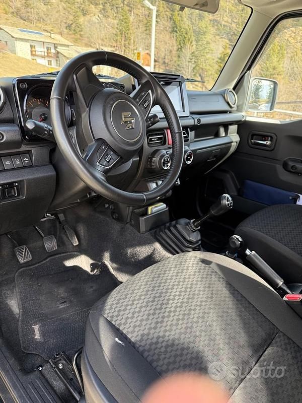 Usata Suzuki Jimny 102 CV (75 kW) 2019 Nero SUV