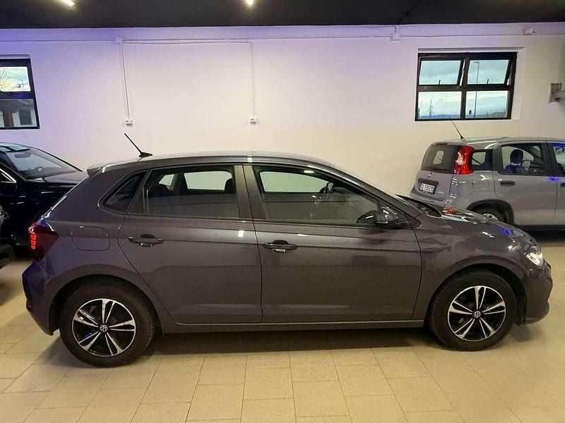 Usata VW Polo 90 CV (66 kW) 2022 Grigio Utilitaria