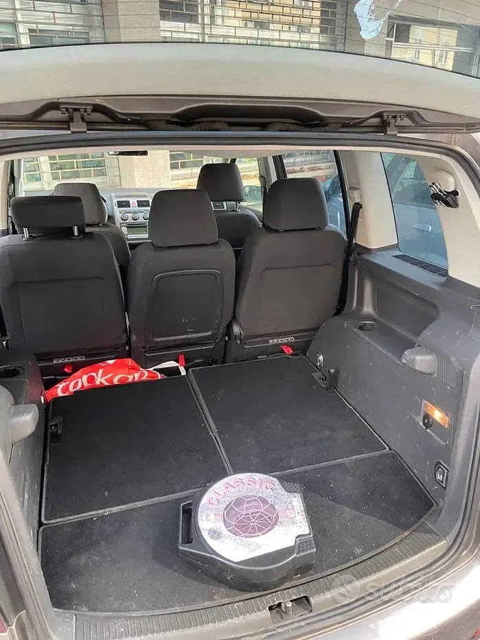 Usata VW Touran 140 CV (102 kW) 2008 Grigio Monovolume