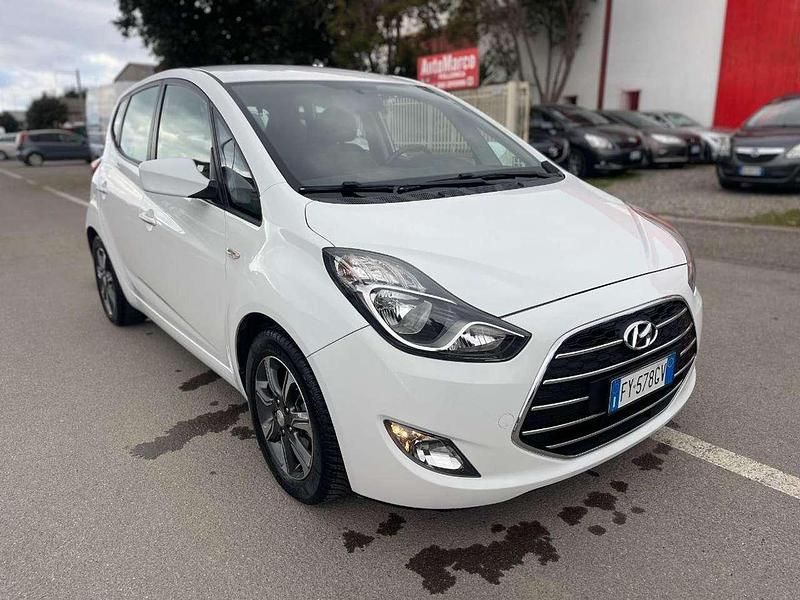 Bianco Usata 2019 Hyundai i20 Tre volumi | 8500 € (Super prezzo) - Immagine 1/4