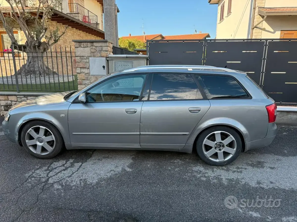Usata Audi A4 131 CV (96 kW) 2004 Grigio Station wagon
