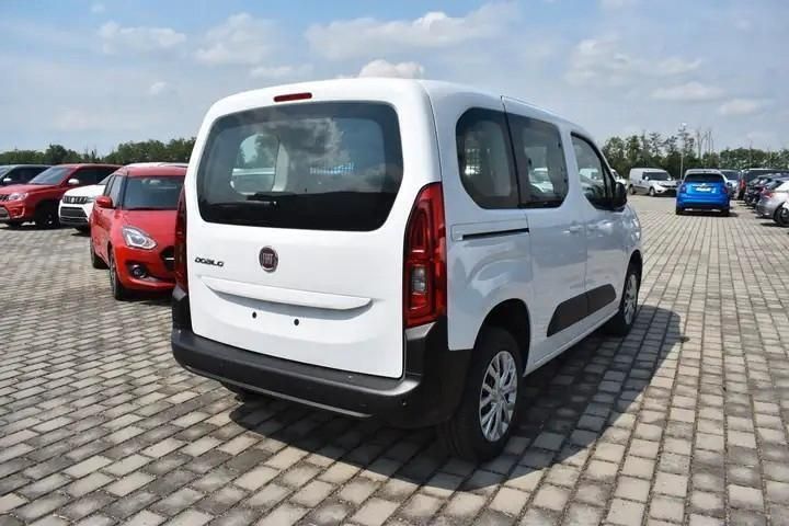 Usata Fiat Doblò 130 CV (95 kW) 2023 Bianco Monovolume