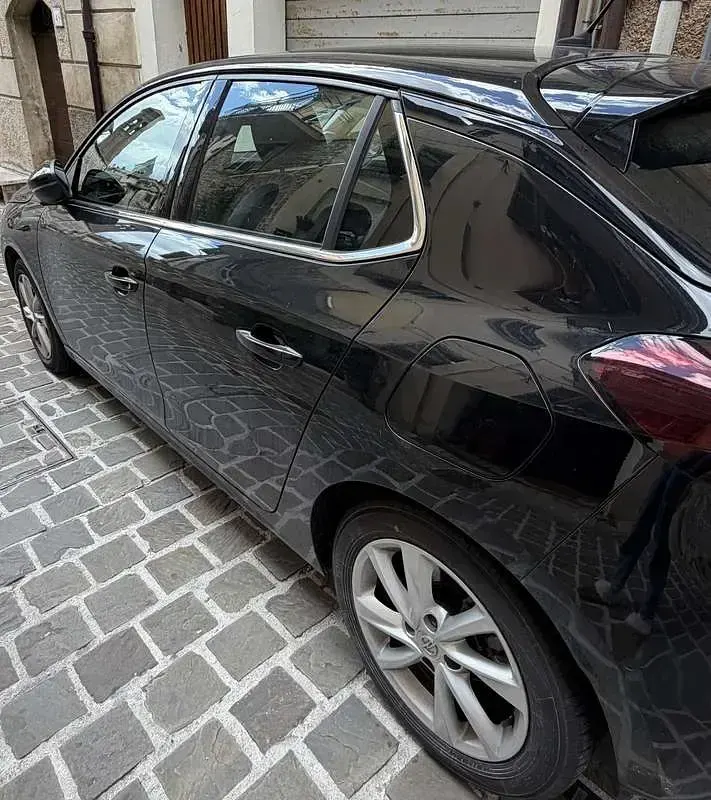 Usata Opel Corsa Elegance 102 CV (75 kW) 2022 Nero Utilitaria