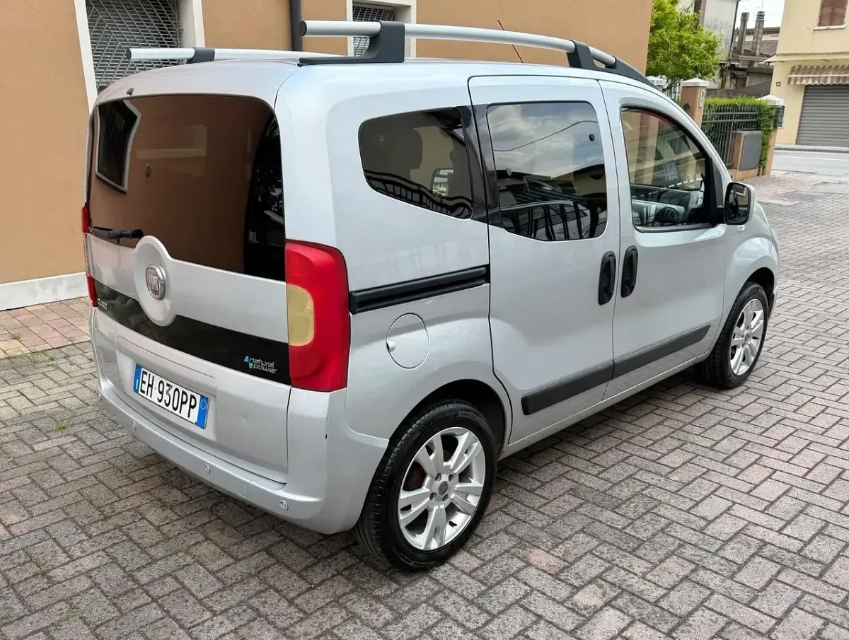 Usata Fiat Qubo Trekking 77 CV (56 kW) 2011 Grigio Monovolume