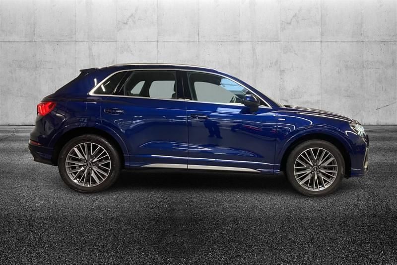 Usata Audi Q3 S-Line 150 CV (110 kW) 2022 Blu metallizzato SUV