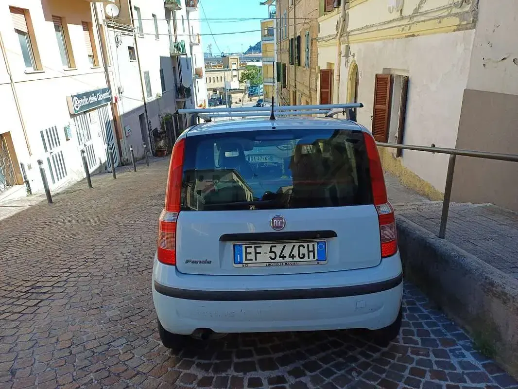 Usata Fiat Panda Dynamic 69 CV (50 kW) 2010 Bianco Utilitaria