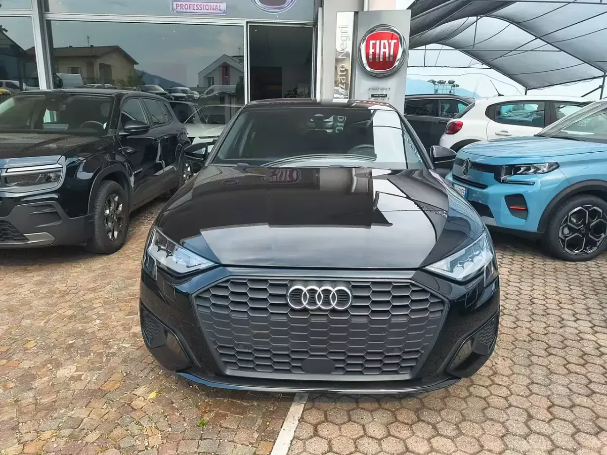Usata Audi A3 149 CV (109 kW) 2023 Nero Berlina