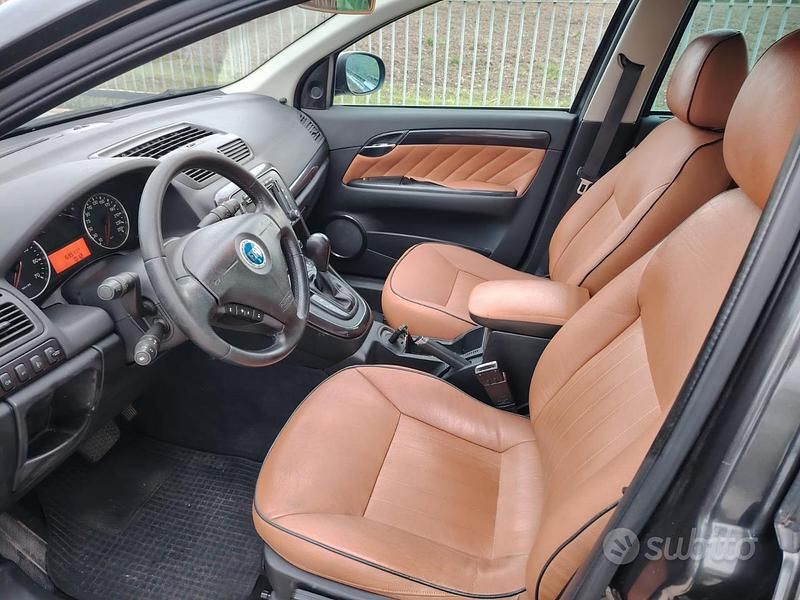 Usata Fiat Croma 150 CV (110 kW) 2007 Grigio Station wagon