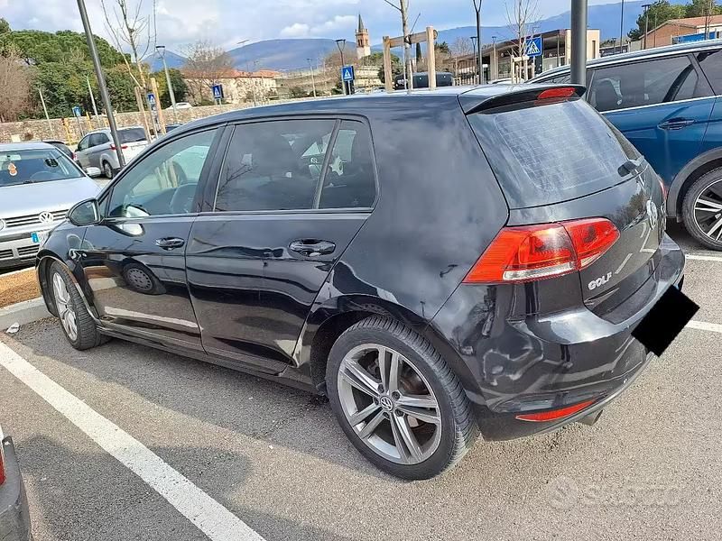 Usata VW Golf VII 110 CV (80 kW) 2012 Nero Utilitaria