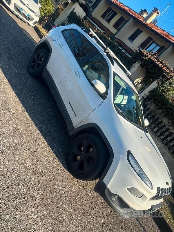 Usata Jeep Cherokee Longitude 185 CV (136 kW) 2016 Bianco SUV