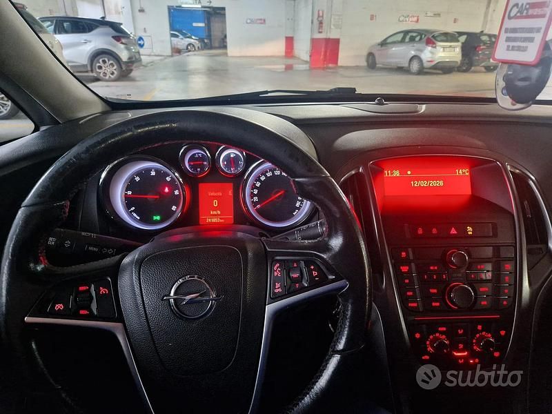 Usata Opel Astra 60 CV (44 kW) 2012 Station wagon