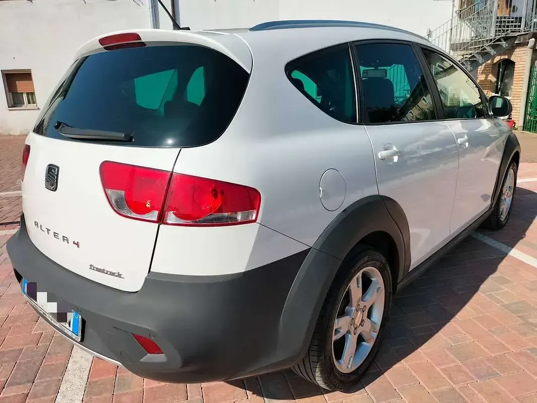 Usata Seat Altea Style 140 CV (102 kW) 2011 Bianco Monovolume