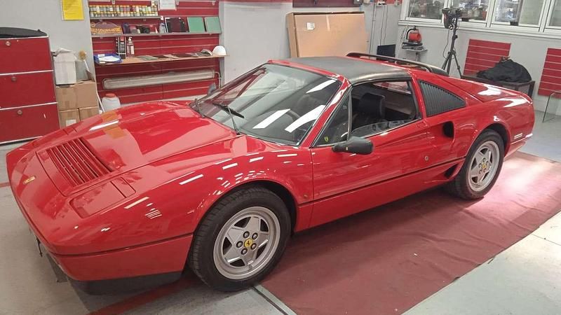 Usata Ferrari 208 254 CV (186 kW) 1988 Rosso Coupé