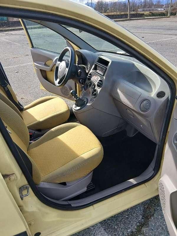 Usata Fiat Panda Dynamic 60 CV (44 kW) 2005 Giallo Utilitaria