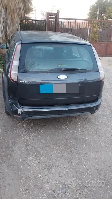 Begagnad Ford Focus 100 HK (73 kW) 2009 Blå Kombi