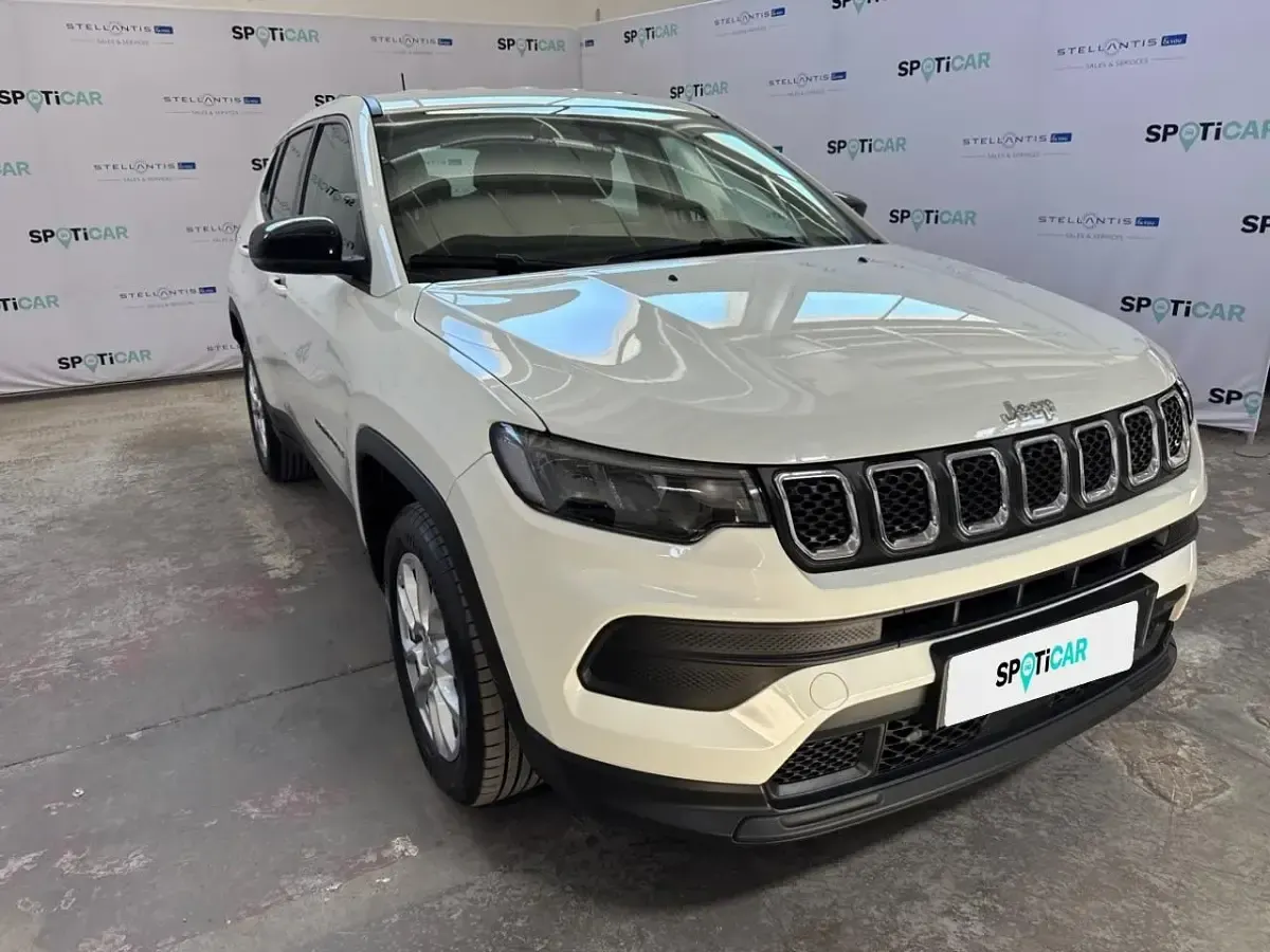 Usata Jeep Compass Night Eagle 131 CV (96 kW) 2022 Bianco SUV